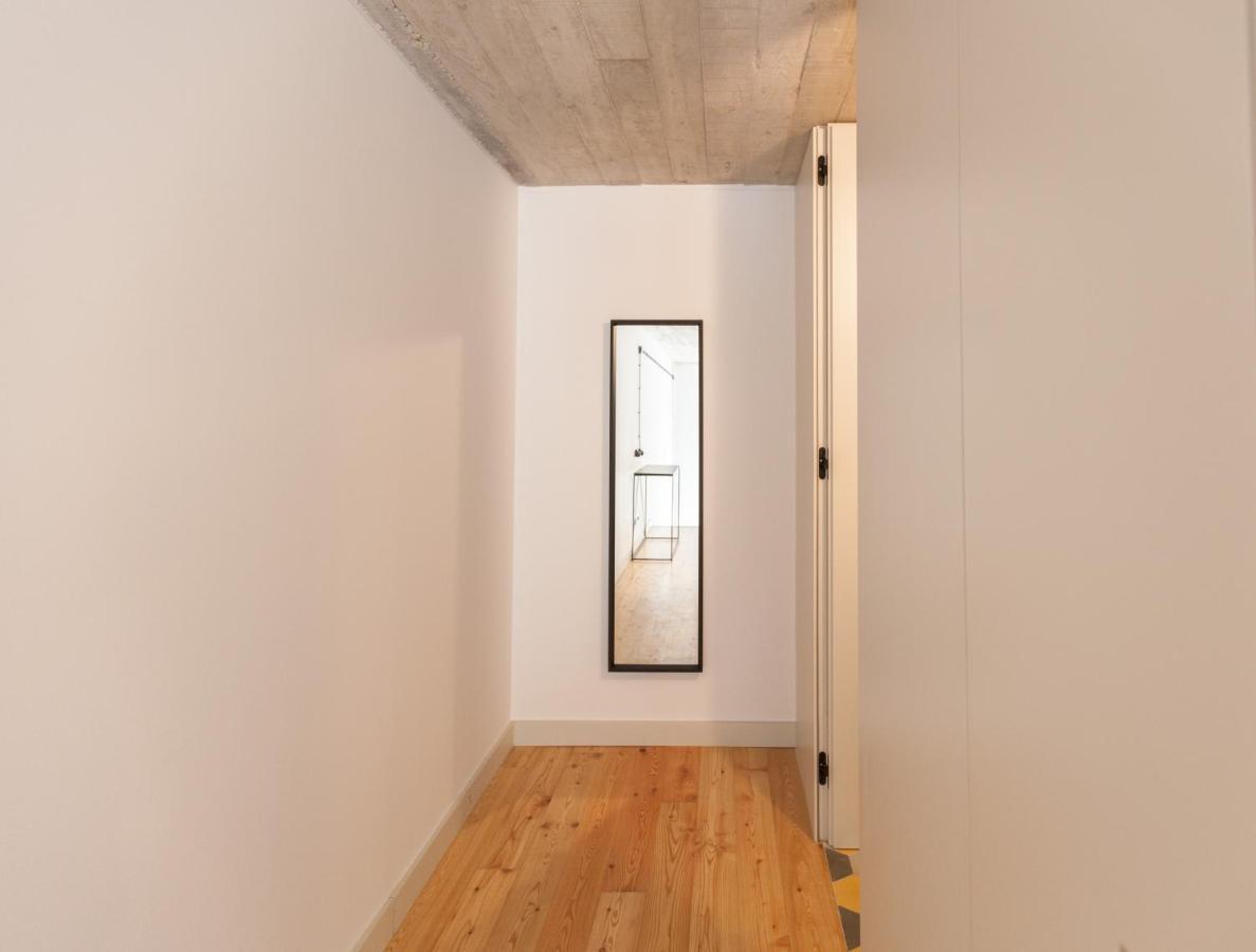 Flh Intendente Industrial Mezzanine With Balcony Lisbon Luaran gambar
